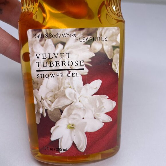 Bath & Body Works Pleasures Velvet Tuberose Shower Gel 10 oz Discontinued Rare - Picture 2 of 4